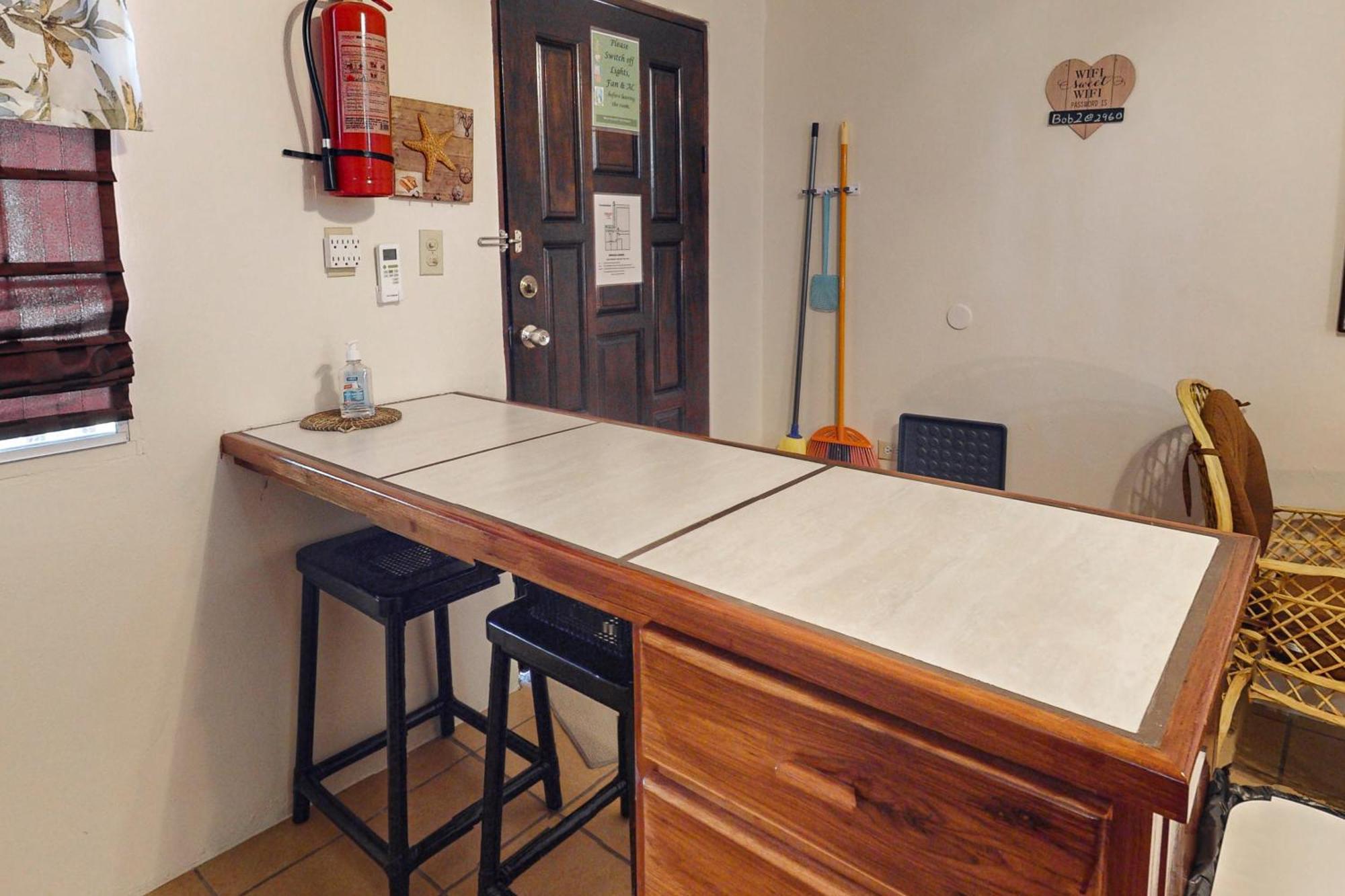 Hummingbird Home Suites San Pedro  Oda fotoğraf